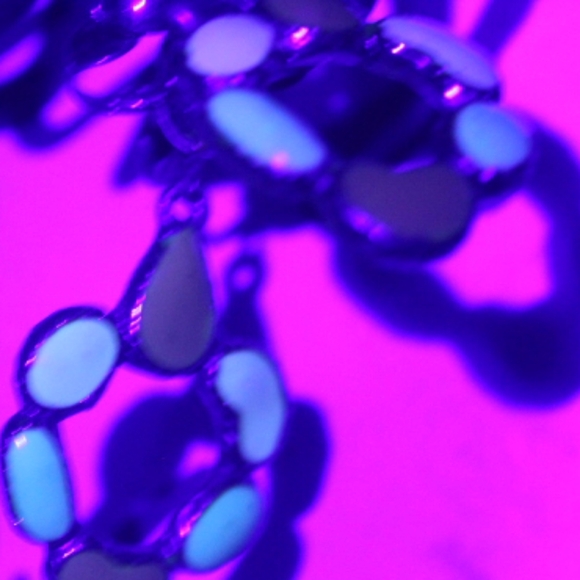 VINTAGE ☆Glow in the Dark☆ UV REACTIVE☆ Clip On Earrings - Picture 7 of 11